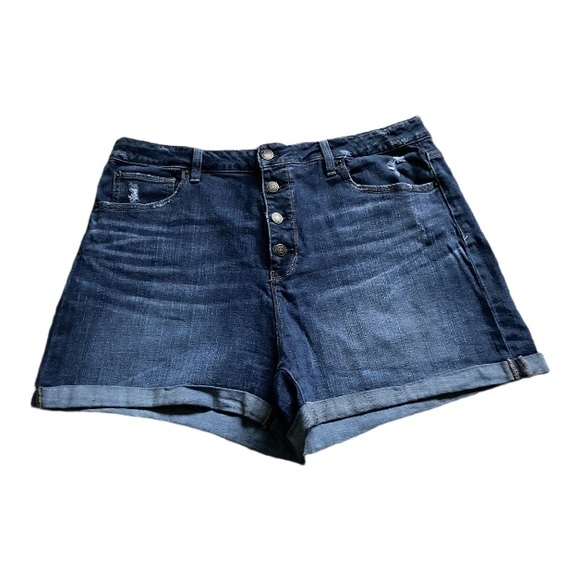 Jean Shorts - Picture 1 of 6